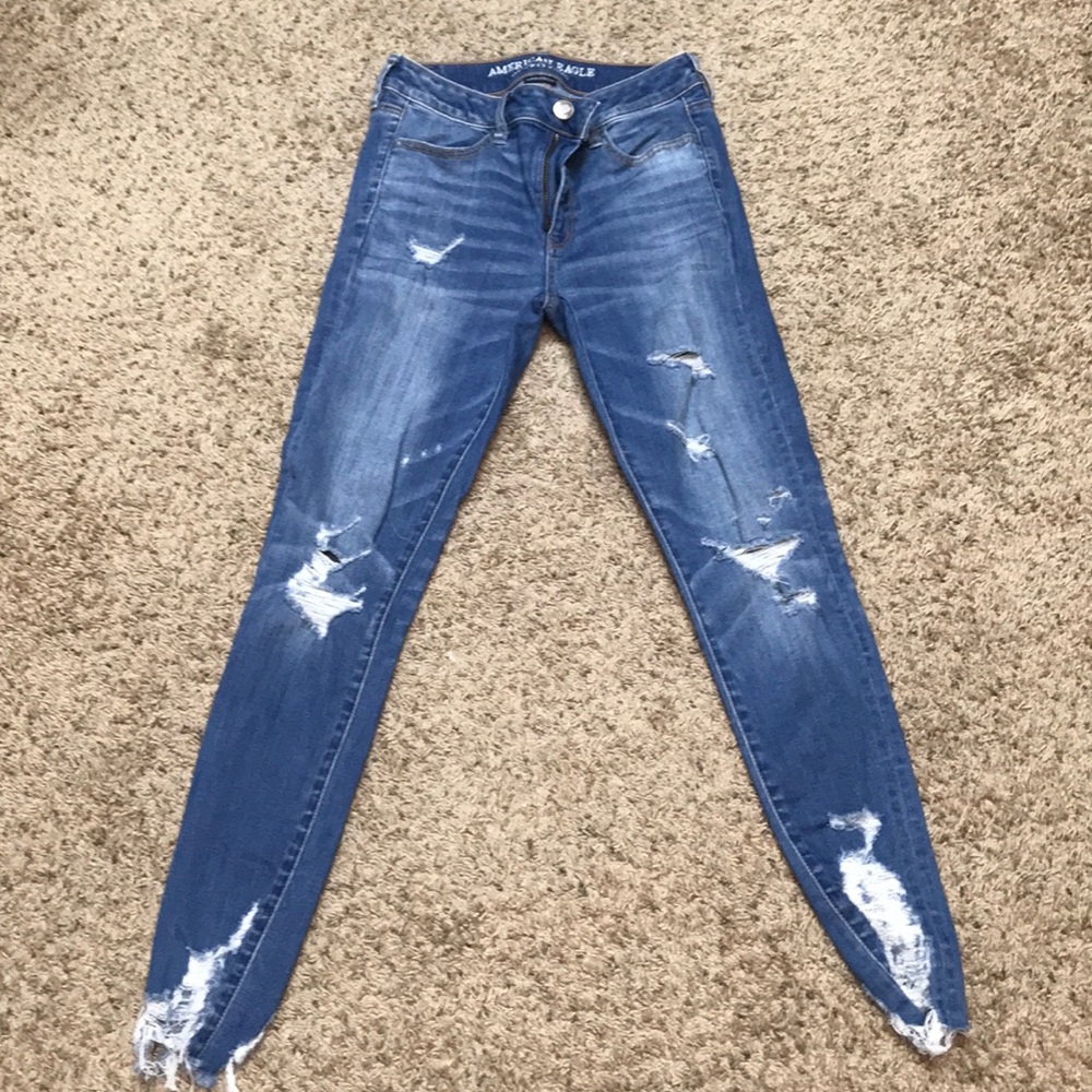 American Eagle distressed jeans
